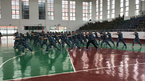 2016军训照片_副本.jpg